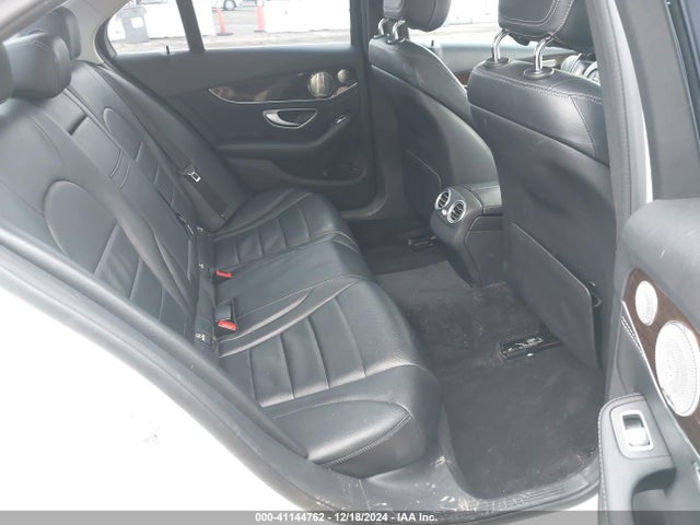 55SWF4KB1FU024914 Mercedes-Benz C 300 4matic/luxury 4matic/sport 4matic