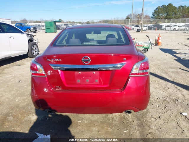 Nissan Altima 2.5 S 2015 1N4AL3AP0FC187858 Image 16