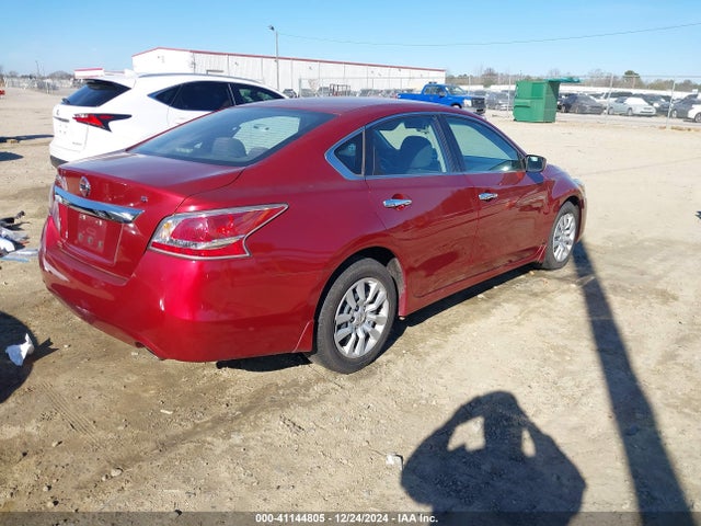 Nissan Altima 2.5 S 2015 1N4AL3AP0FC187858 Image 4