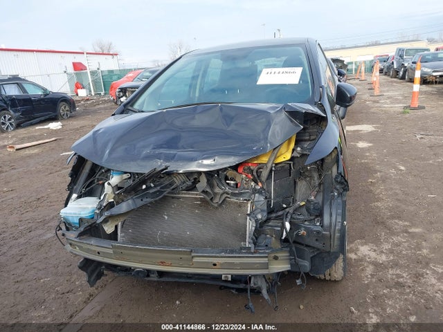 Honda FIT LX 2019 3HGGK5H48KM723075 Image 12