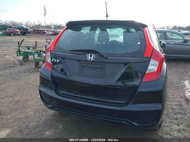 Honda FIT LX 2019 3HGGK5H48KM723075 Image 16