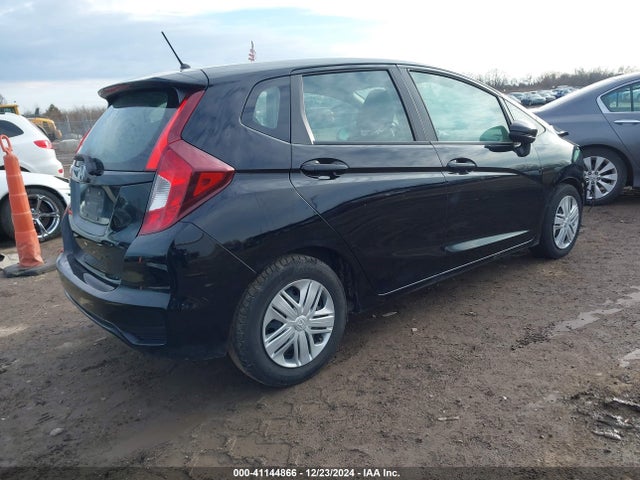Honda FIT LX 2019 3HGGK5H48KM723075 Image 4