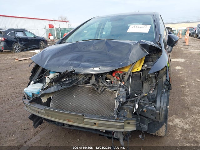 Honda FIT LX 2019 3HGGK5H48KM723075 Image 6