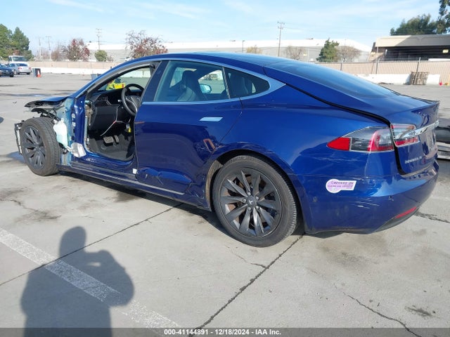 2018 TESLA MODEL S 5YJSA1E26JF295615 Photo 2