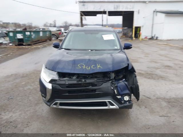 JA4AZ3A32KZ013667 Mitsubishi Outlander Se