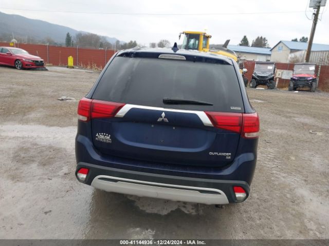 JA4AZ3A32KZ013667 Mitsubishi Outlander Se