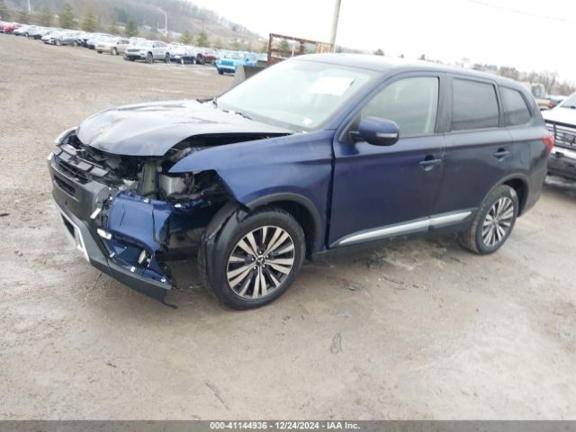 JA4AZ3A32KZ013667 Mitsubishi Outlander Se
