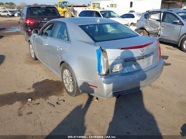 2011 CADILLAC CTS 1G6DF5EY5B0117042 Photo 2