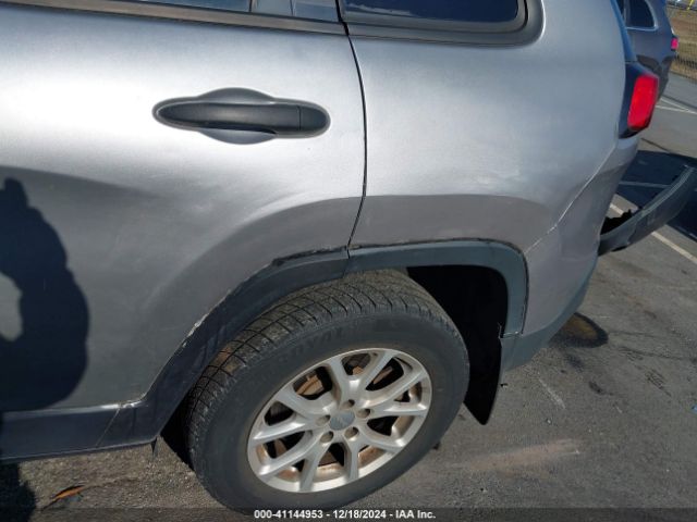 1C4PJMAB3GW253663 Jeep Cherokee Sport