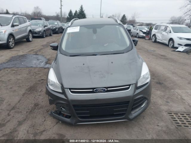 1FMCU0J98FUC22121 Ford Escape Titanium