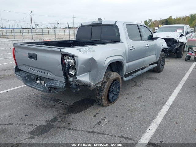 5TFAX5GN3KX153349 Toyota Tacoma Sr