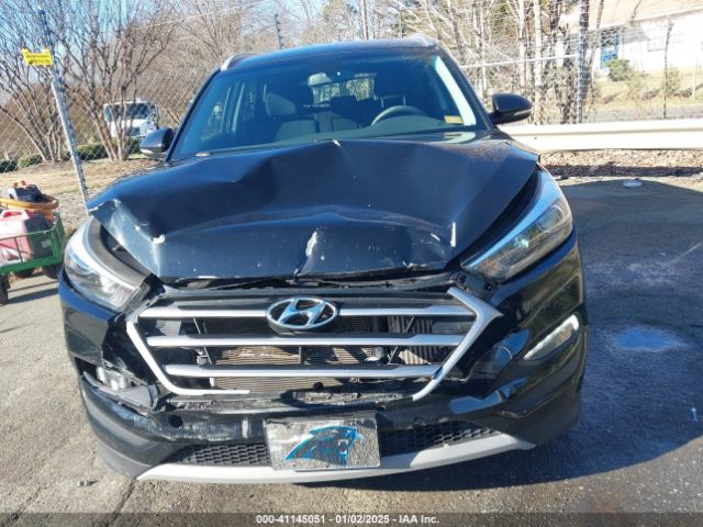 KM8J33A24HU551285 Hyundai Tucson Sport