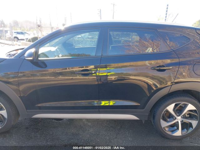 KM8J33A24HU551285 Hyundai Tucson Sport