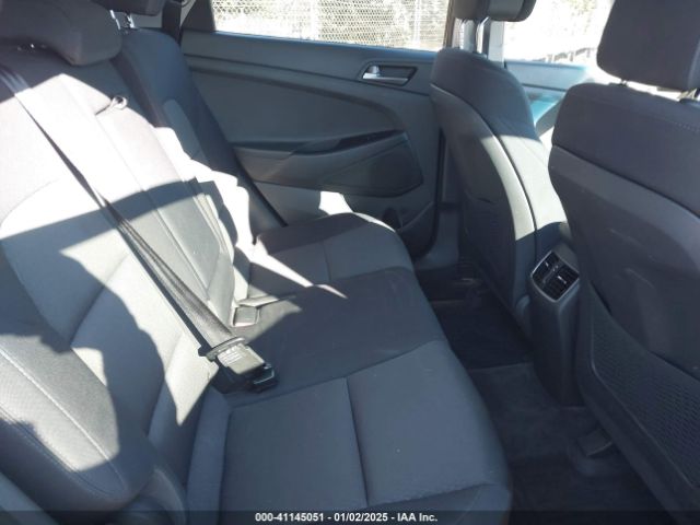 KM8J33A24HU551285 Hyundai Tucson Sport