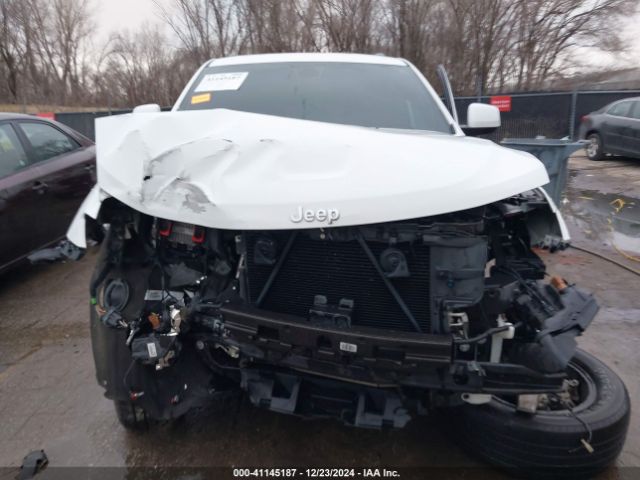 1C4RJFAG4LC368462 Jeep Grand Cherokee Laredo E 4x4