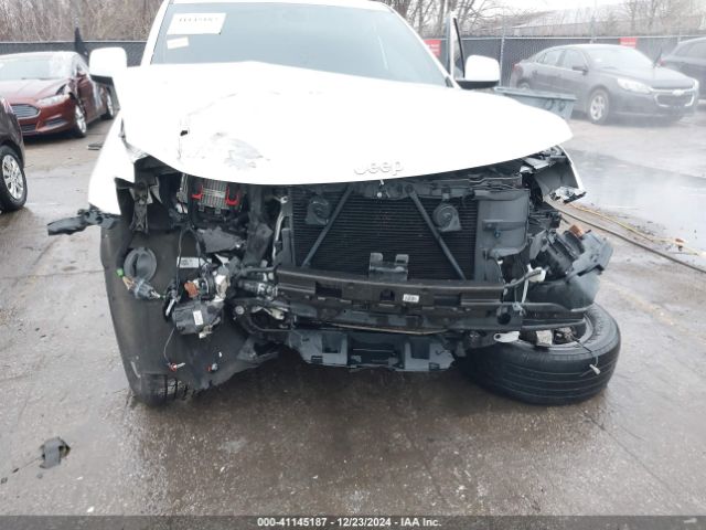 1C4RJFAG4LC368462 Jeep Grand Cherokee Laredo E 4x4