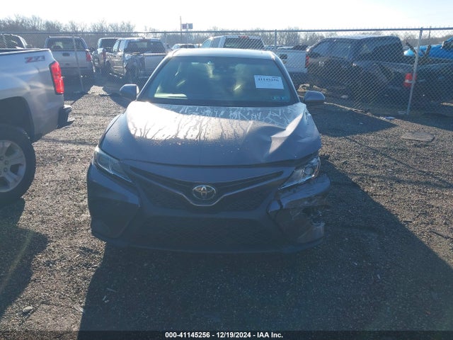 4T1B11HK9JU071852 Toyota CAMRY SE