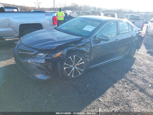 4T1B11HK9JU071852 Toyota CAMRY SE