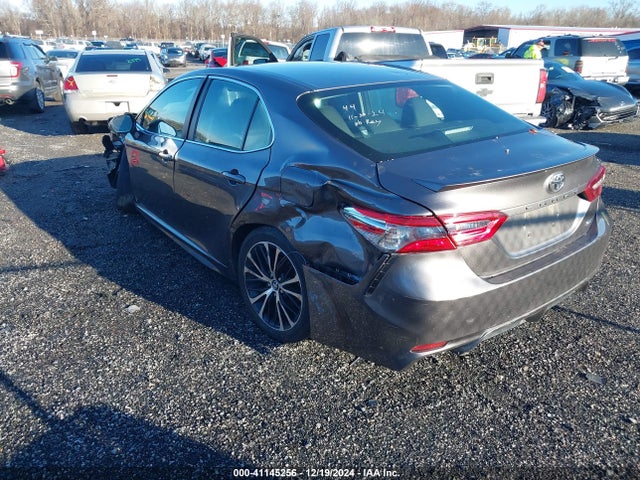 4T1B11HK9JU071852 Toyota CAMRY SE