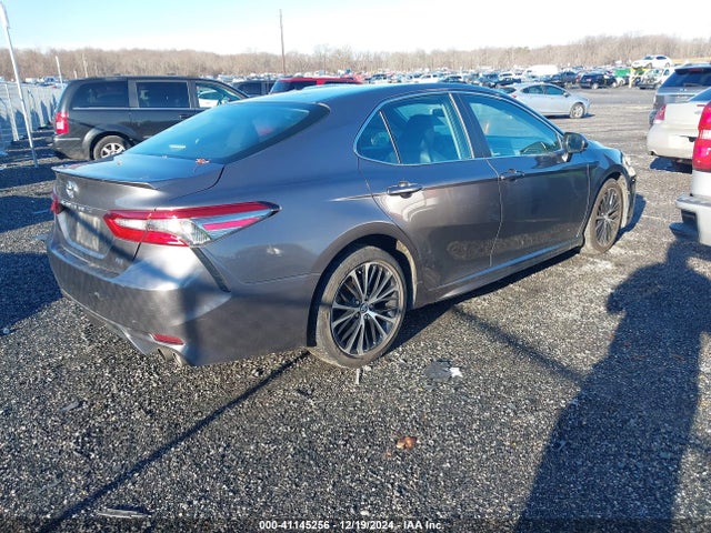4T1B11HK9JU071852 Toyota CAMRY SE