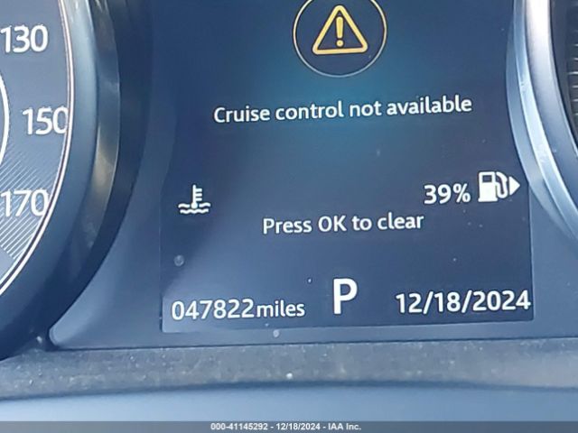 SADFP2FX7J1Z32637 Jaguar E-PACE SE
