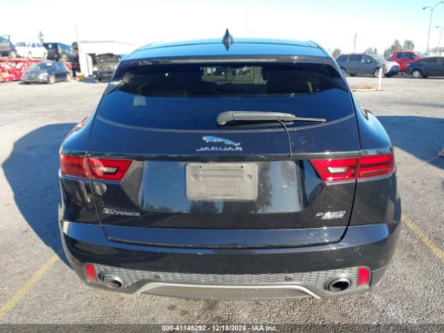 SADFP2FX7J1Z32637 Jaguar E-PACE SE
