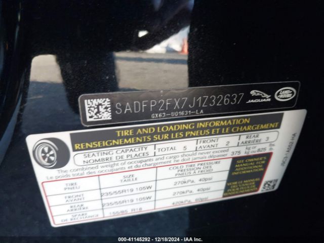 SADFP2FX7J1Z32637 Jaguar E-PACE SE