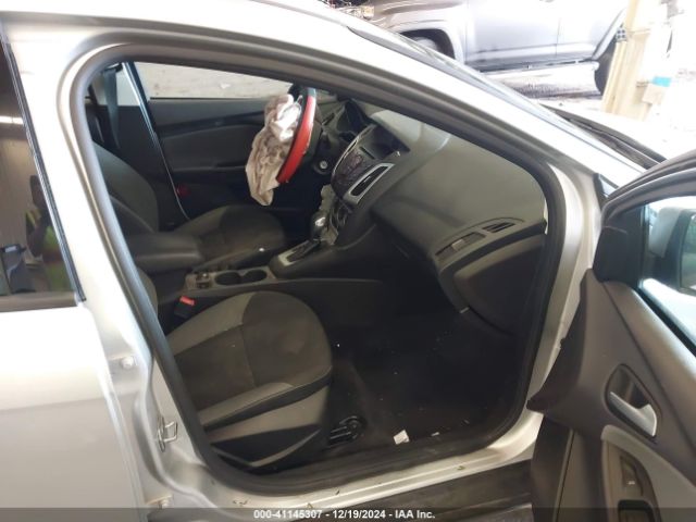 1FADP3F28EL378750 Ford FOCUS SE