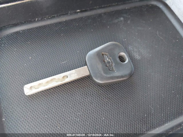 1GCVKREC0HZ350078 Chevrolet Silverado 1500 1lt