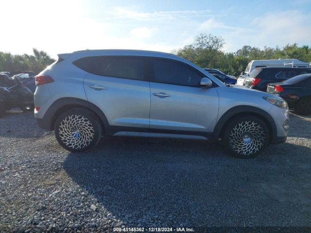 KM8J3CA40JU736344 Hyundai TUCSON SEL