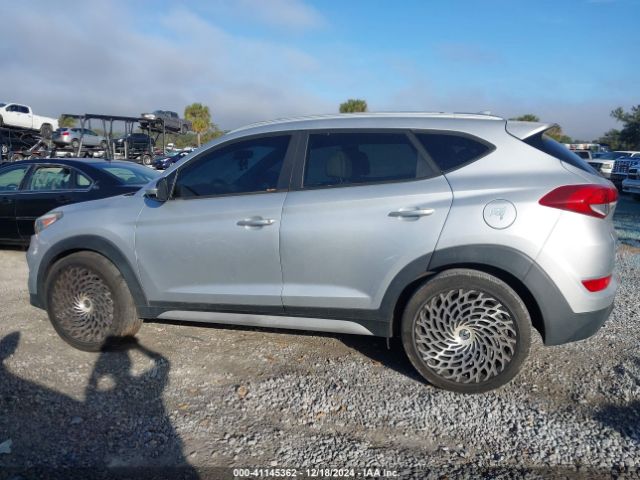 KM8J3CA40JU736344 Hyundai TUCSON SEL