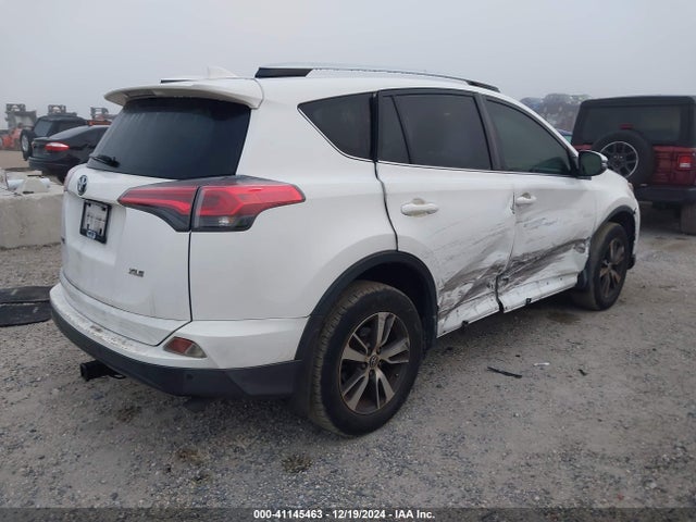 Toyota Rav4 Xle 2016 JTMWFREV1GD085449 Image 4