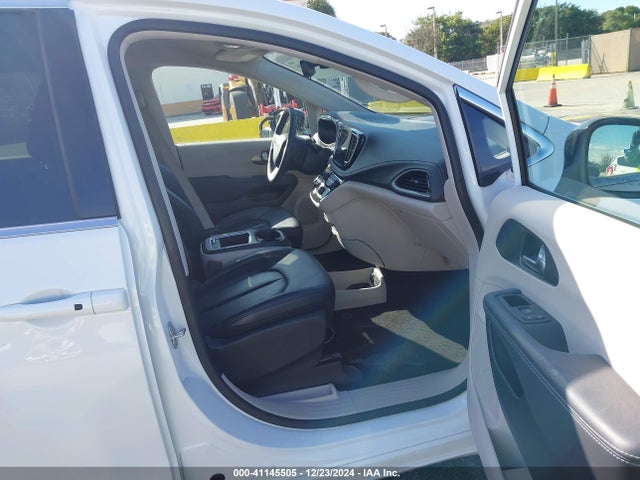 Chrysler Pacifica Hybrid Select 2024 2C4RC1S72RR115071 Image 5