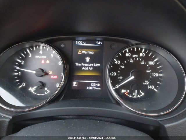 JN1BJ1CR8JW257852 Nissan Rogue Sport Sv