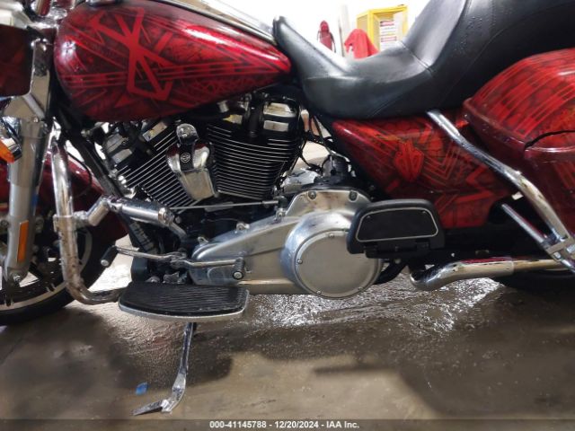 2018 HARLEY-DAVIDSON FLHR 1HD1FBC10JB672146 Photo 8