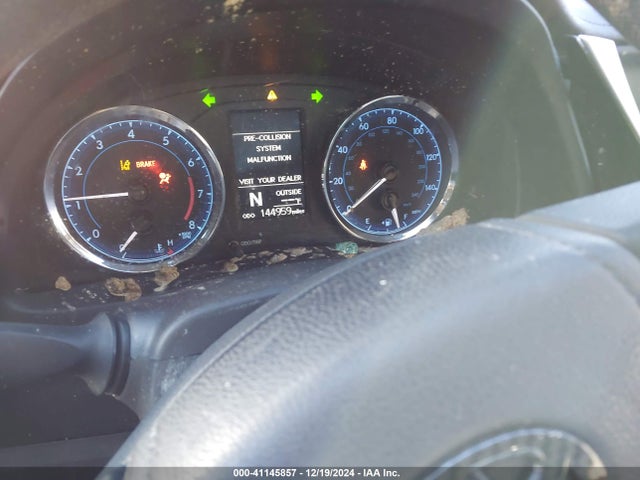 2T1BURHE4HC749113 Toyota COROLLA LE