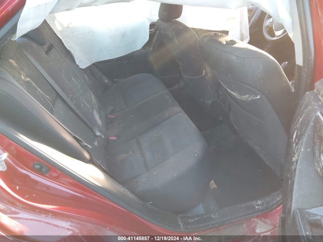 2T1BURHE4HC749113 Toyota COROLLA LE
