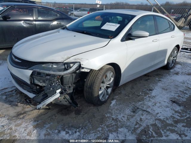 Chrysler 200 S 2015 1C3CCCBGXFN620676 Image 2