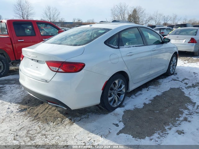 Chrysler 200 S 2015 1C3CCCBGXFN620676 Image 4
