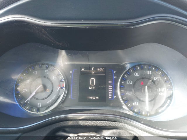 Chrysler 200 S 2015 1C3CCCBGXFN620676 Image 7