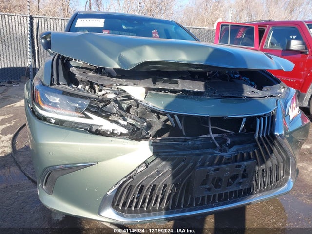 58AE21B19LU008286 Lexus Es 300h Luxury