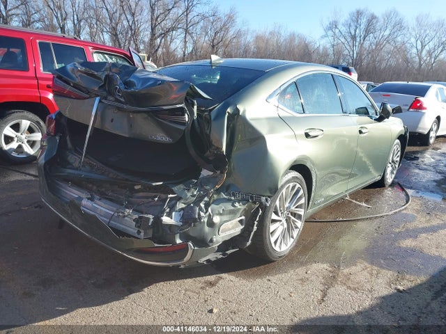 58AE21B19LU008286 Lexus Es 300h Luxury