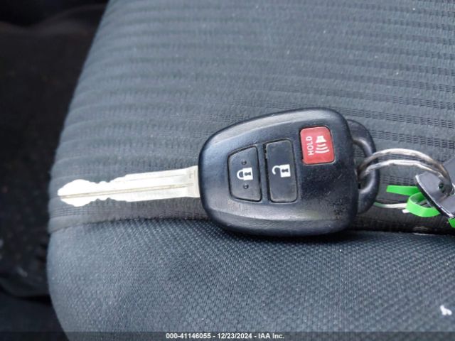 JTMBFREV8JJ259217 Toyota RAV4 LE