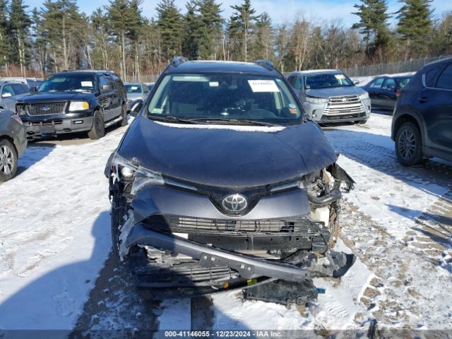 JTMBFREV8JJ259217 Toyota RAV4 LE