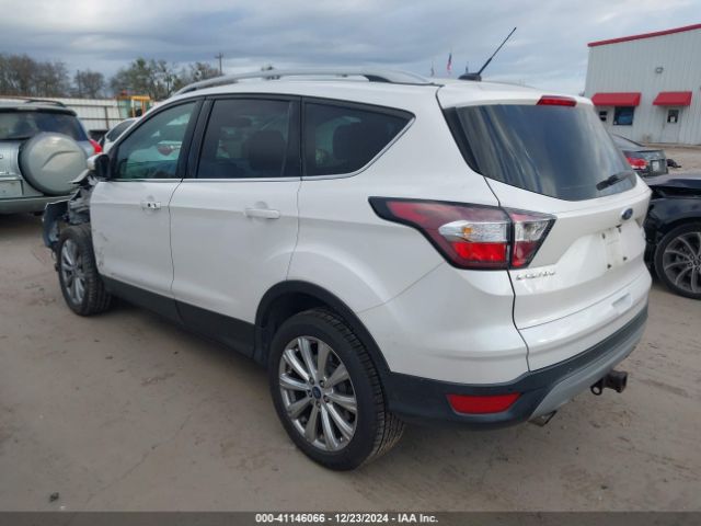 1FMCU9J95HUA92659 Ford Escape Titanium