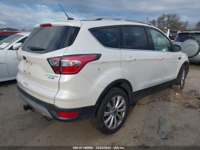 1FMCU9J95HUA92659 Ford Escape Titanium