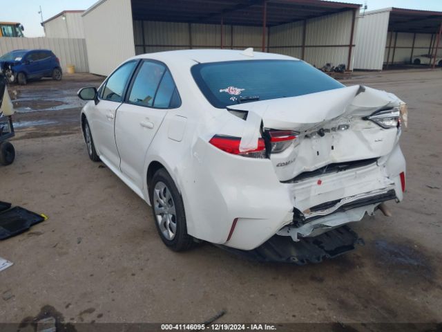5YFEPMAE9NP318604 Toyota COROLLA LE