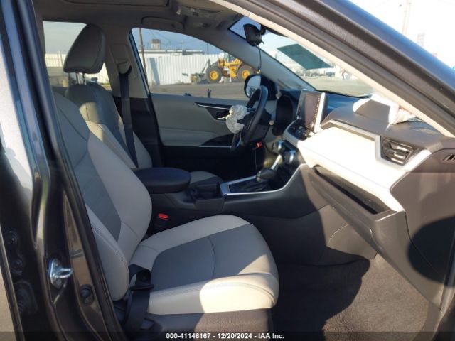 2T3C1RFV8MC171440 Toyota Rav4 Xle Premium