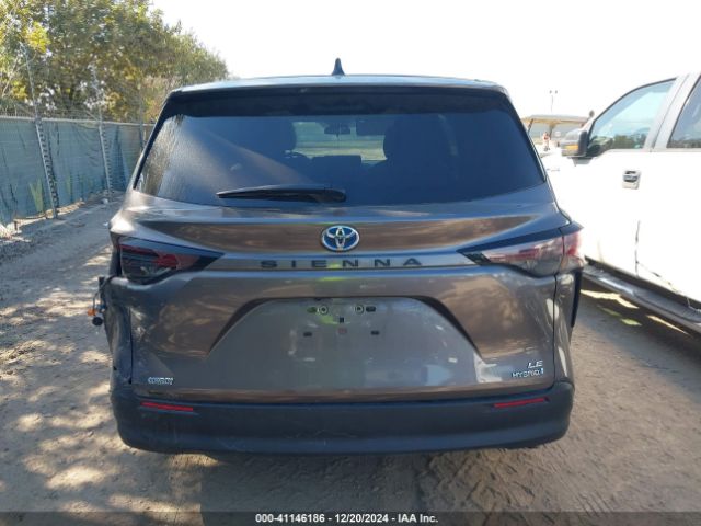 5TDKRKEC6RS198963 Toyota SIENNA LE