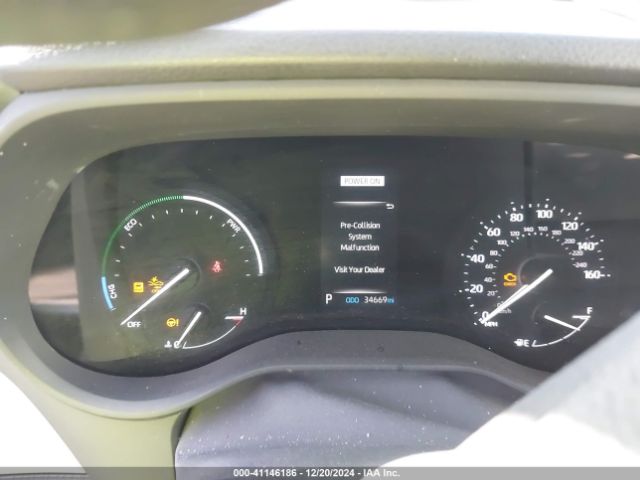 5TDKRKEC6RS198963 Toyota SIENNA LE